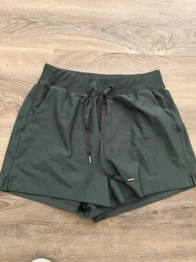 Old Navy Athletic Powersoft Shorts - S
